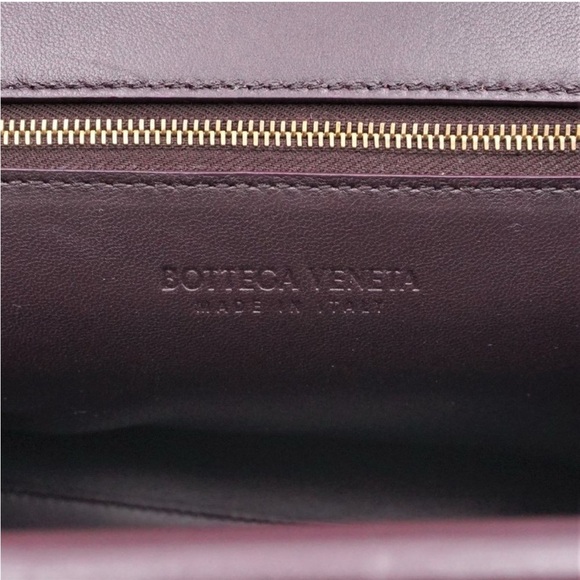 ABSOLUTELY GORGEOUS BOTTEGA VENETA CLIP BAG IN GRAPE~NWT - Picture 8 of 12